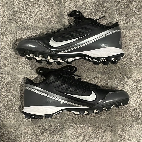 Nike Land Shark 2 Low Black and Silver Football Sports Cleats - Picture 2 of 6